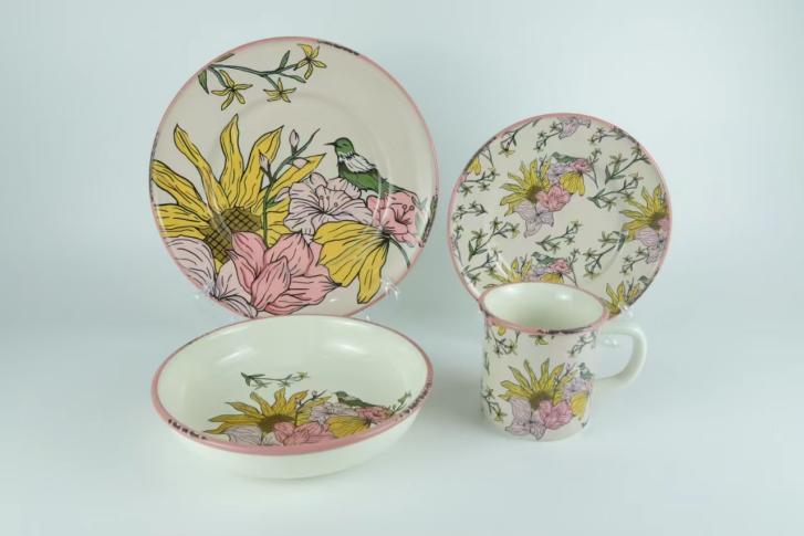 Set di piatti in ceramica con motivi di lusso per lavastoviglie: portare la poesia della natura in tavola