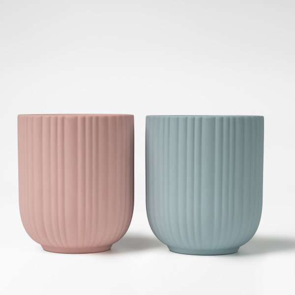 Portacandele in ceramica opaca a strisce: contenitore leggero dall'estetica semplice nordica