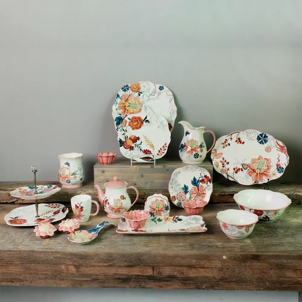 Set di stoviglie in ceramica da giardino
