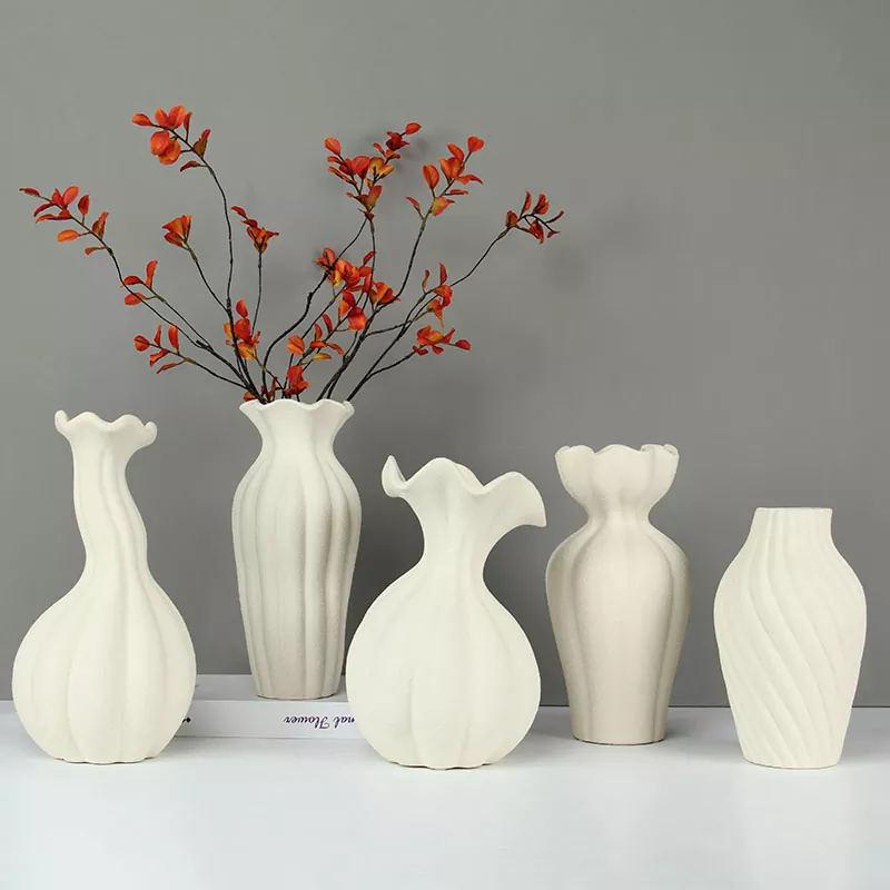Vaso moderno in ceramica naturale Vaso moderno in ceramica naturale